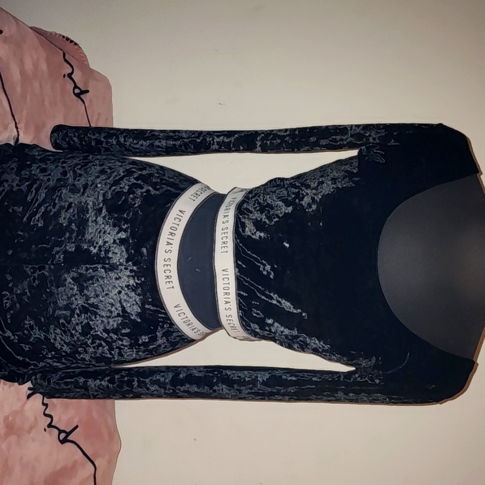 Athletic 2-Piece